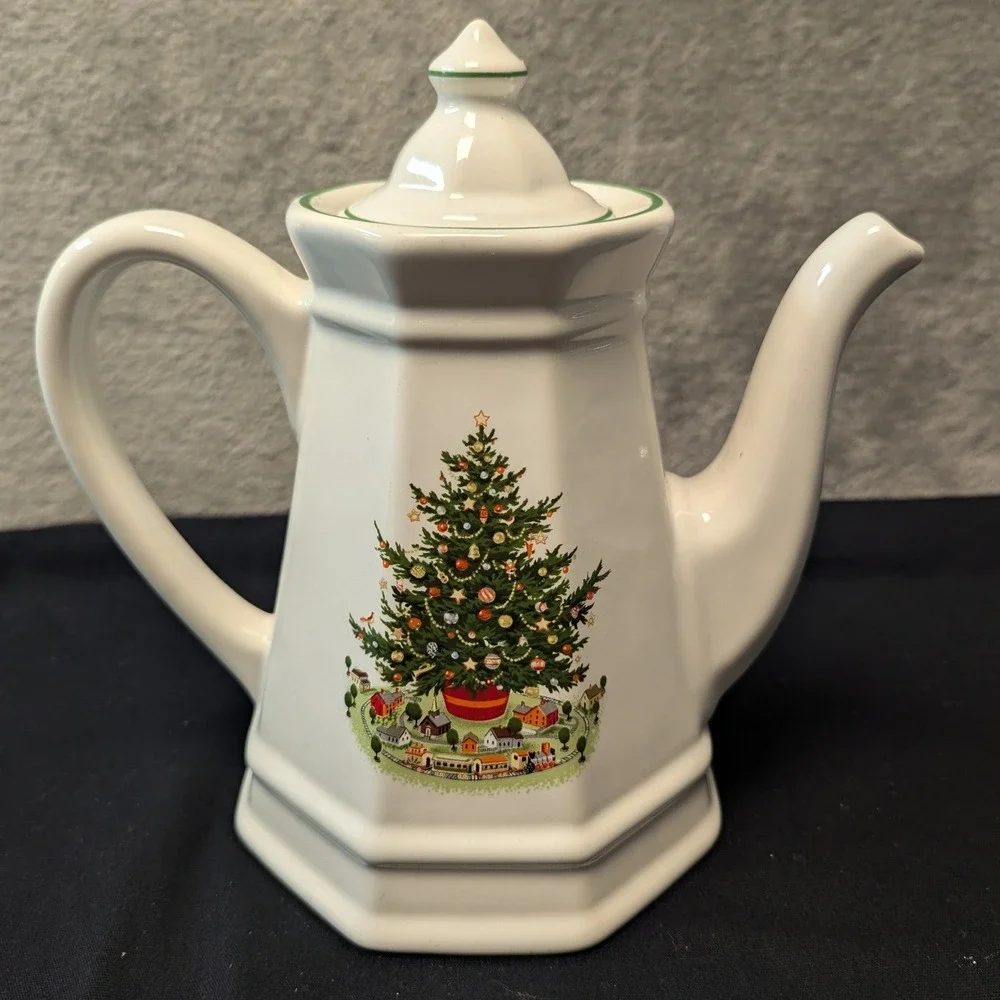 Pfaltzgraff Tea Pot Heritage Christmas Tree Stoneware White Green Trim USA 1980s